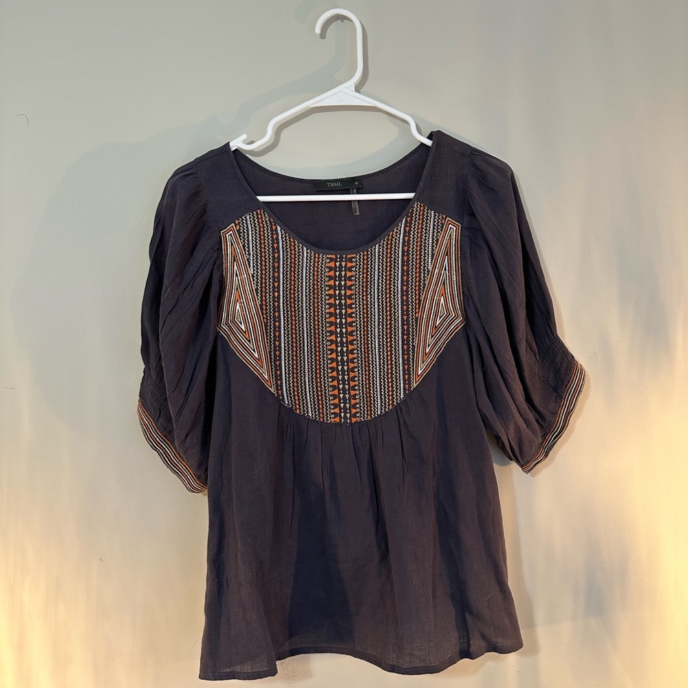 patterned navy springtime top!! - Picture 1 of 3